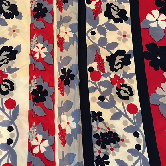 Vintage - Liberty of London "Caruso" Silk Scarf - Picture 3 of 6